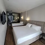 Delfin Kune Hotel
