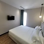 Delfin Kune Hotel