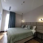 Delfin Kune Hotel Shëngjin