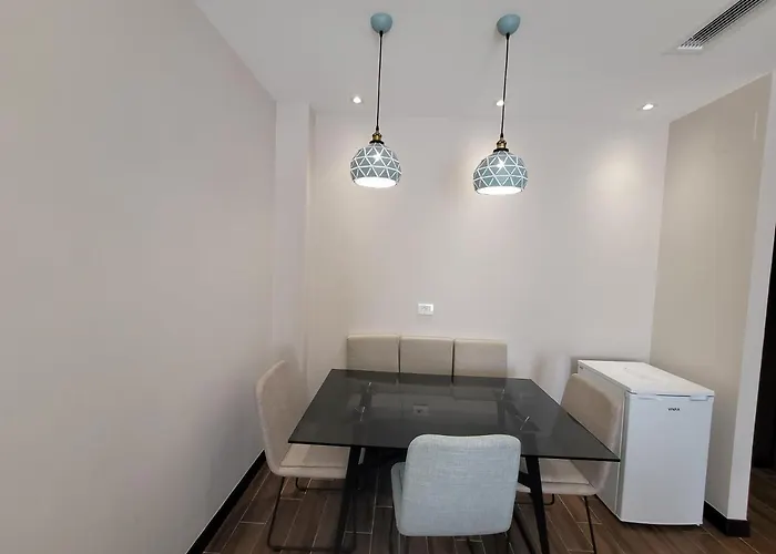 Delfin Kune Hotel Shëngjin