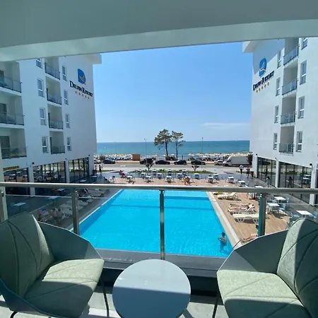 Delfin Kune Hotel Shëngjin