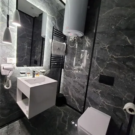 Delfin Kune Hotel