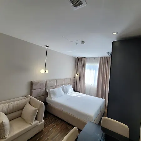 Delfin Kune Hotel