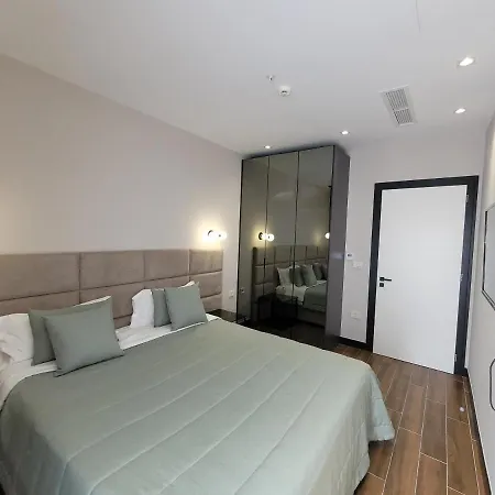 Delfin Kune Szálloda 5*