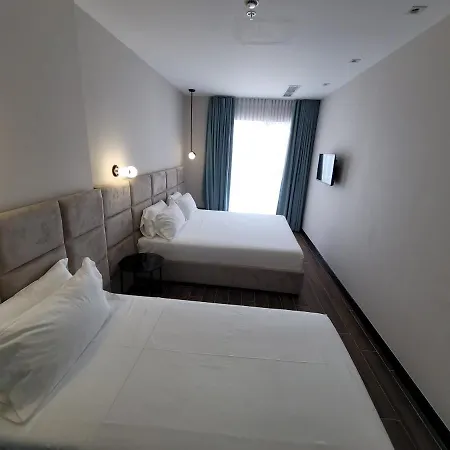 Delfin Kune Hotel