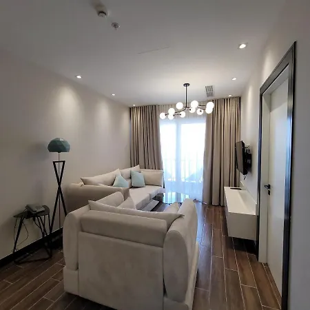 Delfin Kune Hotel Shëngjin