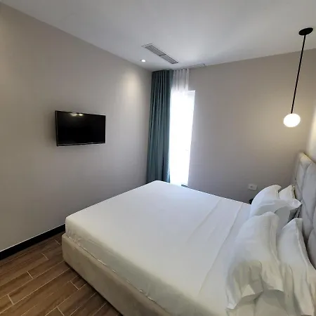 Delfin Kune Hotel