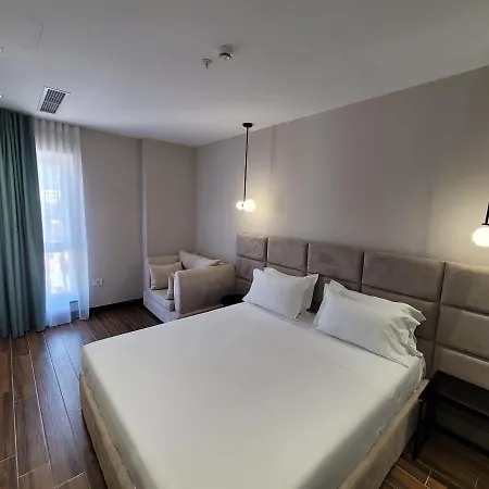 Delfin Kune Hotel