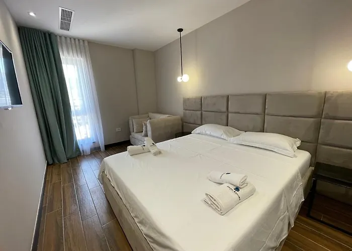 ホテル Delfin Kune Shëngjin