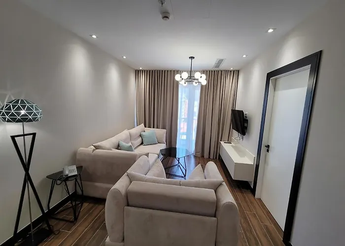 ホテル Delfin Kune Shëngjin