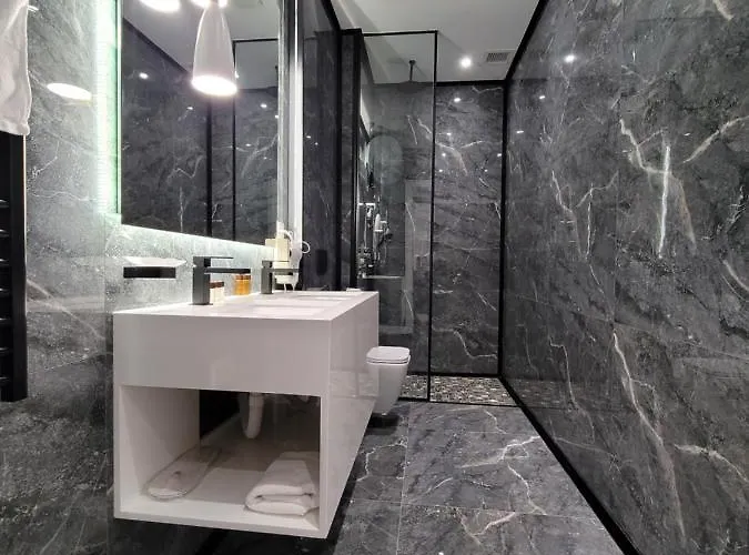 Delfin Kune 5* Shëngjin