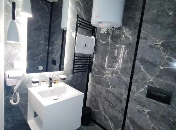 ホテル Delfin Kune Shëngjin