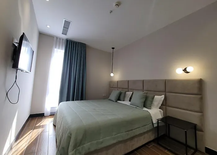 Delfin Kune ホテル Shëngjin